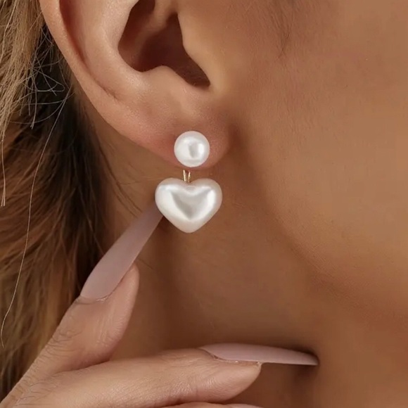 💜3/$30 Retro Faux Pearl Love Heart Dangling Earrings Studs Removable Heart - Picture 2 of 9